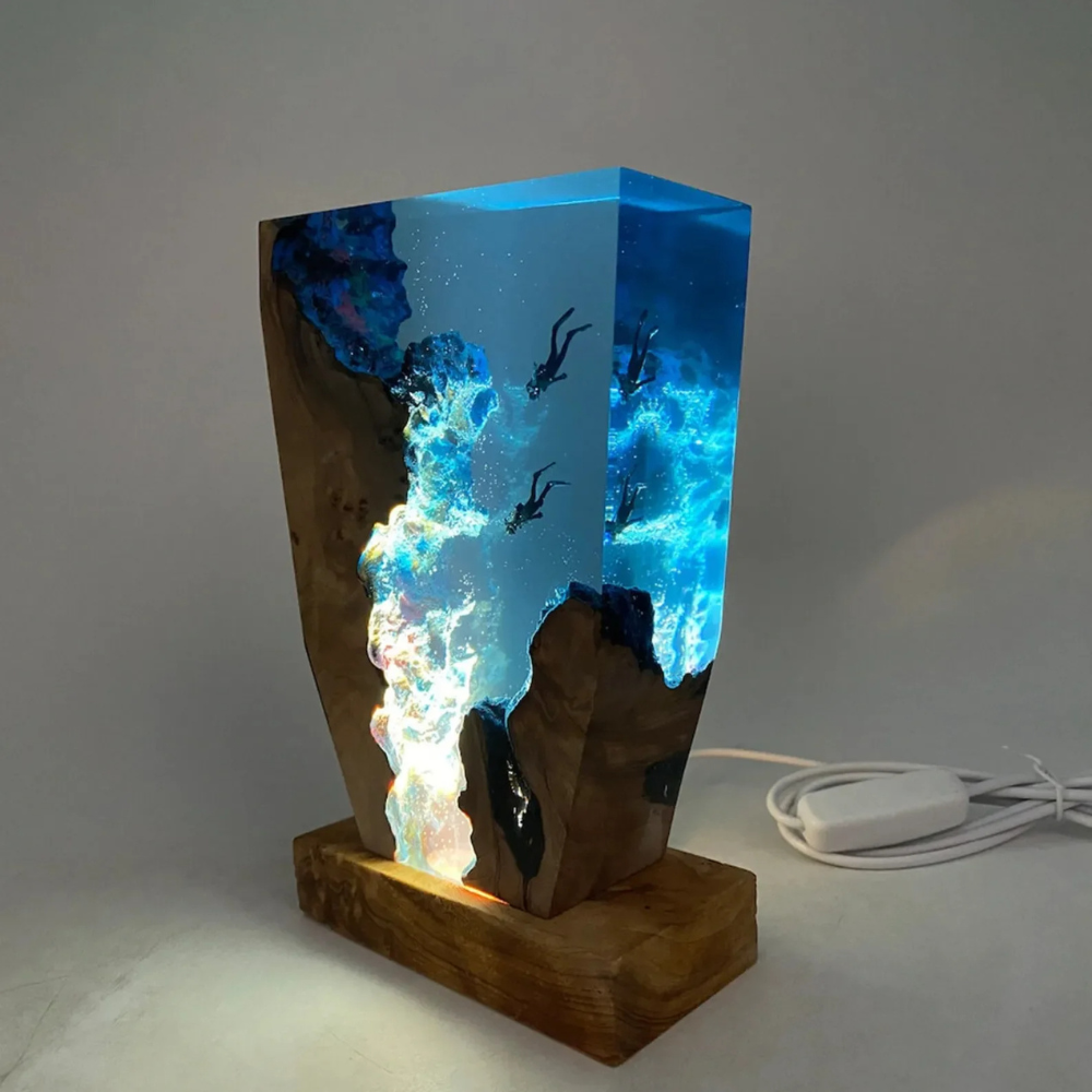 Ocean Divers Table Lamp